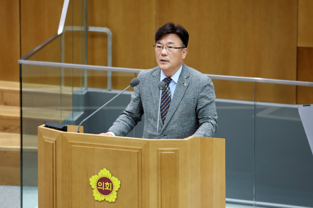 250627 최만식 의원, 특수교사에게 떠넘긴 ‘늘봄’의 민낯 고발 (2).jpg