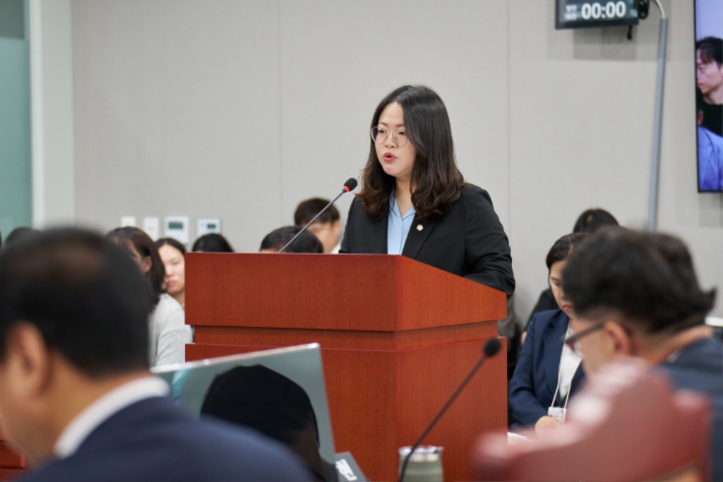 250630 이자형 의원, 전국 최초 클라우드 컴퓨팅서비스 이용자 보호 조례 제정 본회의 통과.jpg