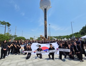 20250606 단체사진.jpg
