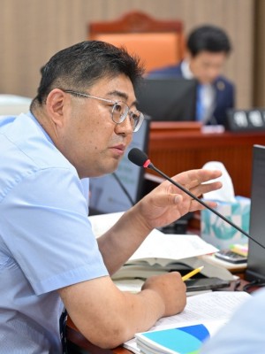 250616 김진명 의원, 공보육 대안 ‘가족돌봄수당’ 시행...실집행률 56.3% 그쳐.jpg