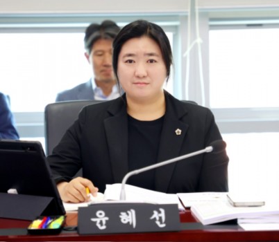 예결위 사진.jpg width: 100%; height : 150px