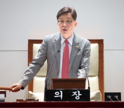 부의장님 사진.jpg width: 100%; height : 150px