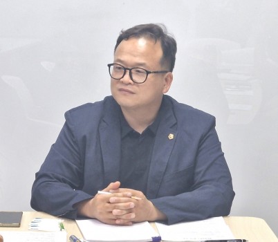 250626 임창휘 의원, 경기도 평화경제특구 및 RE100특구 동시 지정을 위한 정담회 개최 (1).jpg width: 100%; height : 150px
