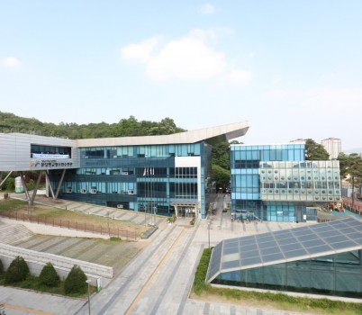 판교유스센터 전경.JPG width: 100%; height : 150px