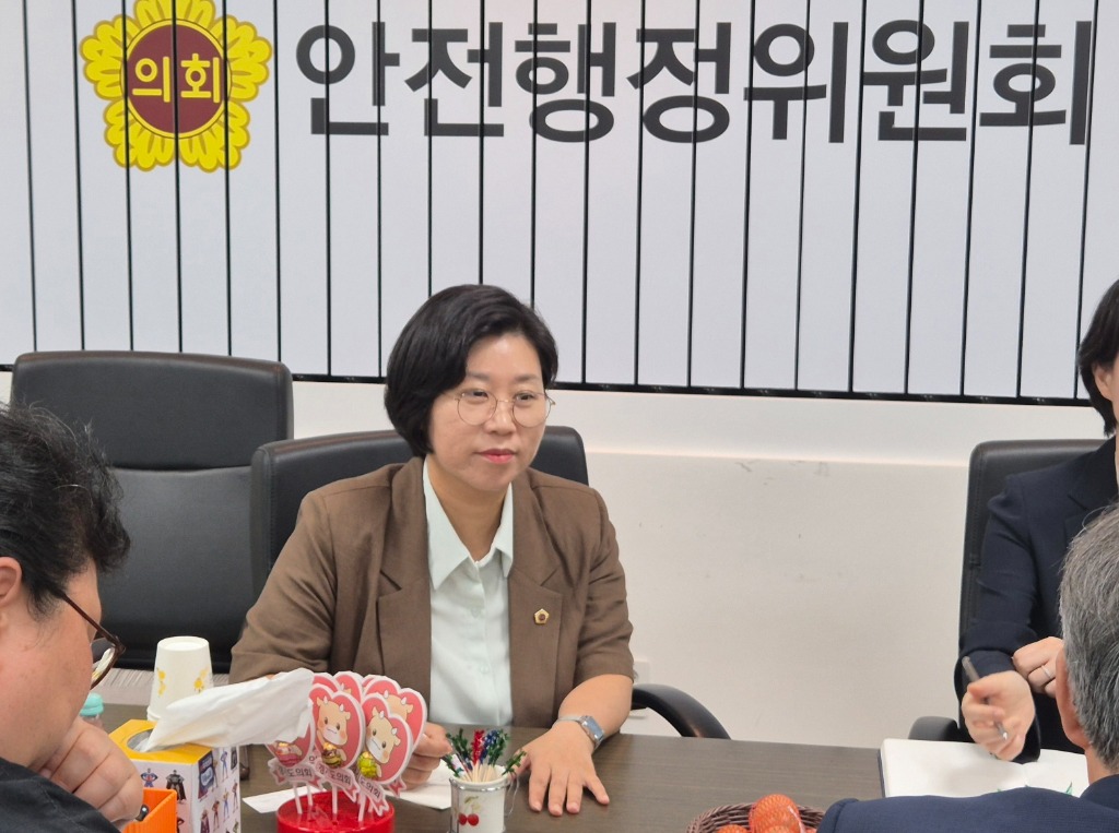 250630 이은미 의원, ‘선감학원 화해와 치유 정담회’ 개최... 같은 날 ‘추모의 날’ 조례도 통과2.jpg
