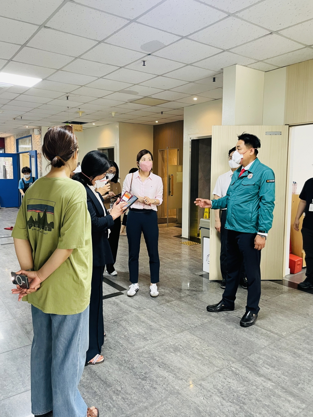 250704 이은주 의원, 화재로 인한 대안학교 학사 위기…새음학교 현장 방문(3).jpg