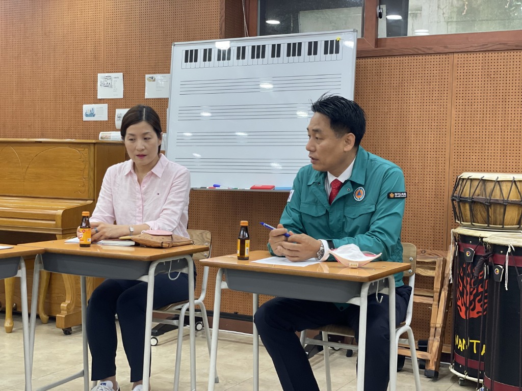 250704 이은주 의원, 화재로 인한 대안학교 학사 위기…새음학교 현장 방문(4).jpg