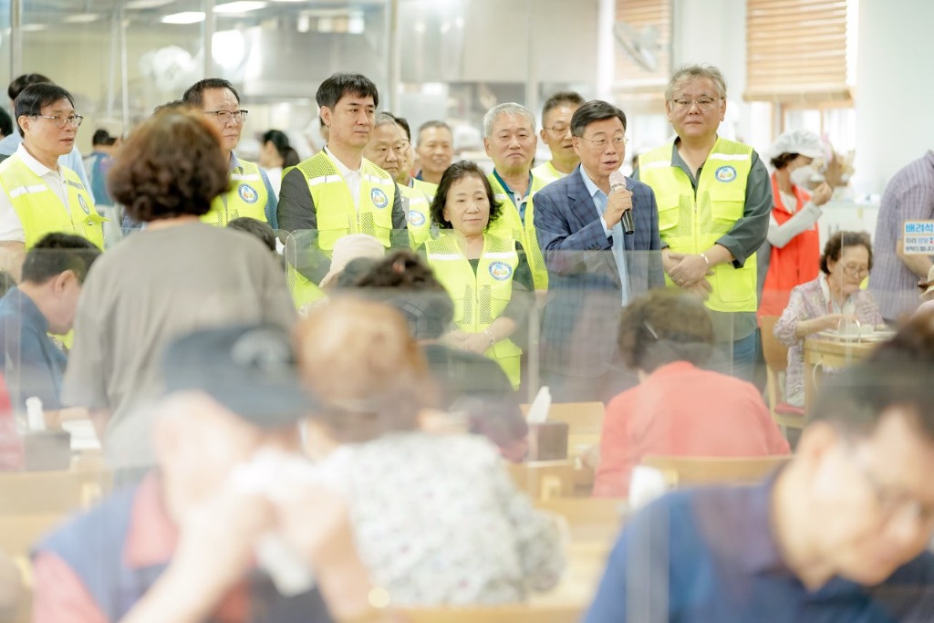 신상진 성남시장, 초복 맞아 어르신 보양 행사 참석