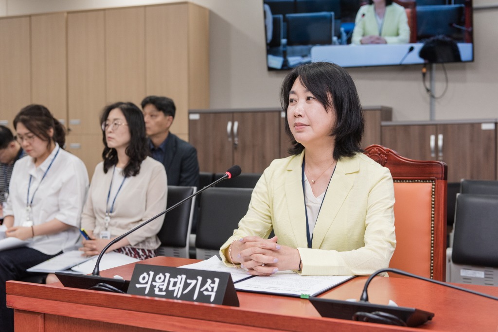 250717 이병숙 의원 대표발의, 경기도 모범노동대상 조례안 상임위 의결 (1).jpg