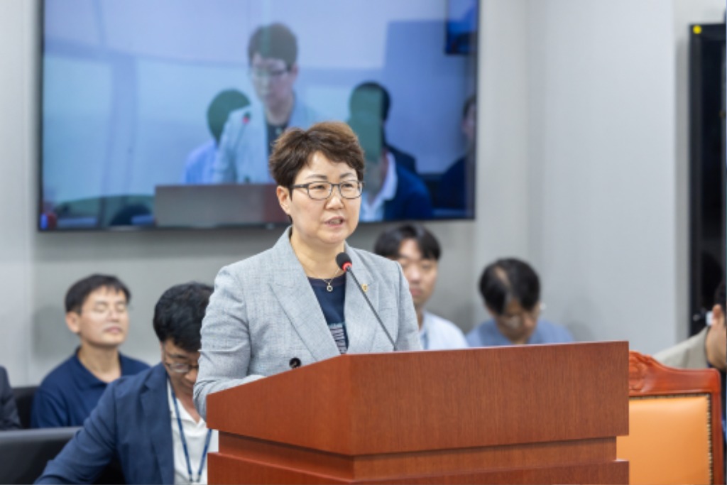 250717 성복임 의원, 경기도 민자도로 실시협약 변경 등에 관한 조례 일부개정조례안 상임위 통과.jpg