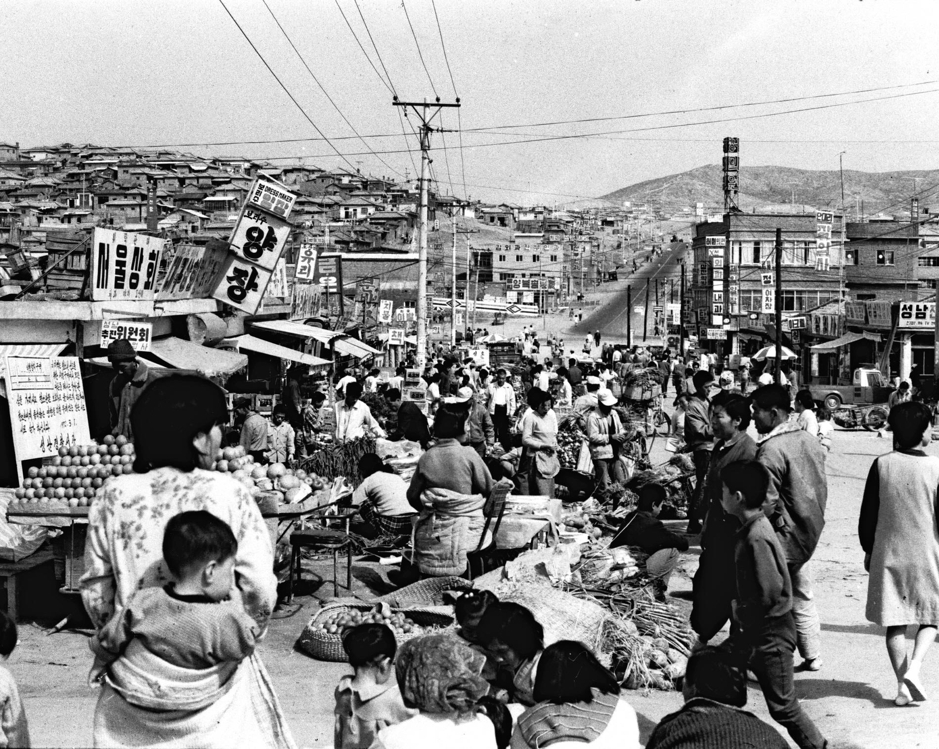1970년대 성호시장.jpg