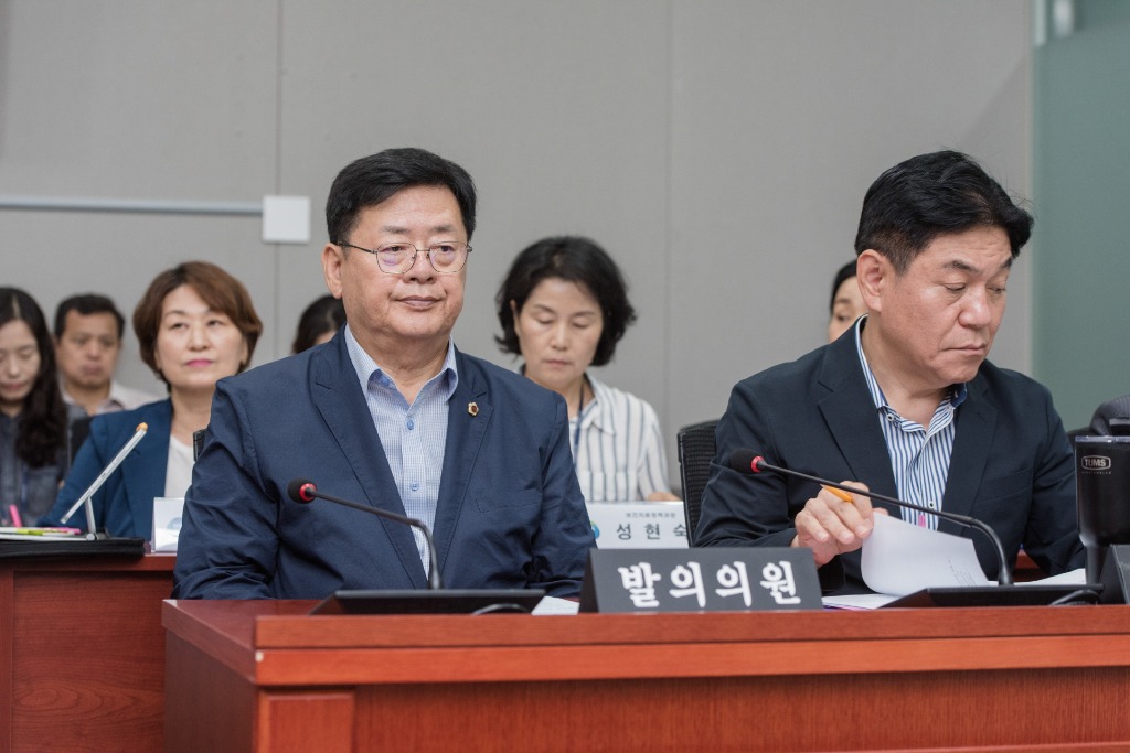250721 이선구 의원 대표발의, 경기도 첨단기술 기반 복지서비스 활성화 조례안 보건복지위원회 회의에서 통과 (1).jpg