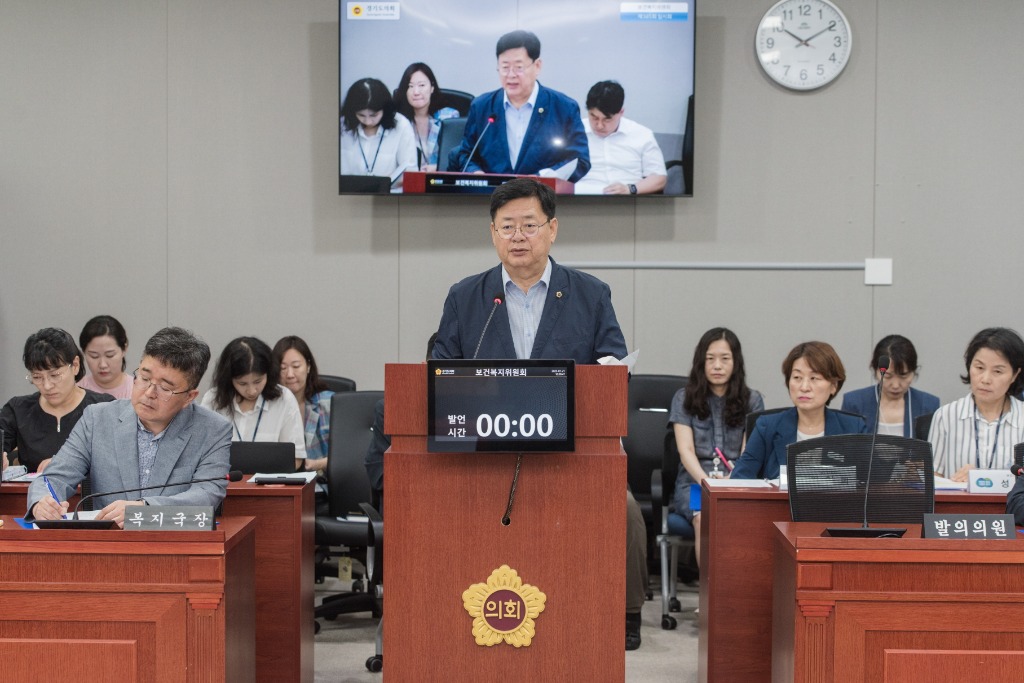 250721 이선구 의원 대표발의, 경기도 첨단기술 기반 복지서비스 활성화 조례안 보건복지위원회 회의에서 통과 (2).jpg