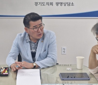 250703 유종상 의원, 신안산선 붕괴 82일, “컨테이너 생활 고려에서 수능 걱정까지”....피해 주민 아픔 보듬어 (1).jpg width: 100%; height : 150px