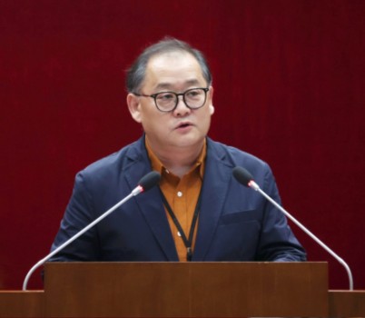 사진_이군수의원.jpg width: 100%; height : 150px