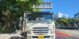 재난안전관-성남시 한 도로에 살수차가 물을 뿌려 열기를 식히고 있다(1) (2024년 자료사진).jpg