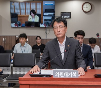 250717 김재균 의원, 여성기업 전주기 지원체계 마련한 전부개정조례안 상임위 통과(1).jpg width: 100%; height : 150px