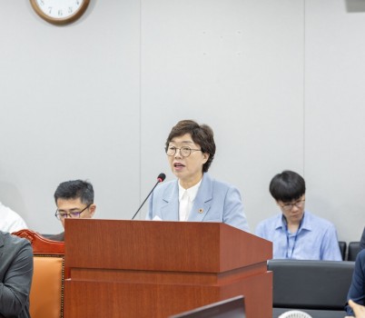 250717  박옥분 의원, 경기도 지반침하 사고 선제적 대응 위한 조례 개정안 심사 통과 (1).jpg width: 100%; height : 150px