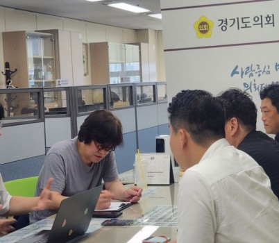 250729 박상현 의원, 웹툰 산업 미래 이끌 AI 플랫폼 제안 (1).jpg width: 100%; height : 150px