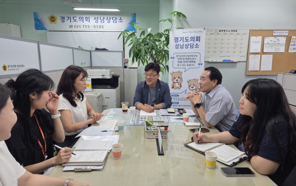 [사진] 250812_최만식 의원, ‘선배시민 지원사업’ 활성화 논의… 내년도 예산 반영 총력1.jpg