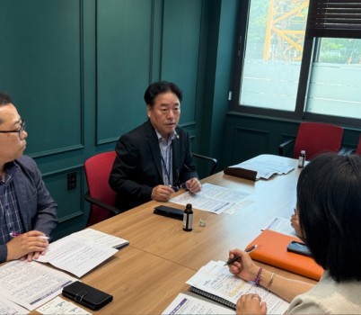 250731 김동규 의원, 충북도청 방문해 경기도에도 의료비후불제’사업 도입되어야(1).jpg width: 100%; height : 150px