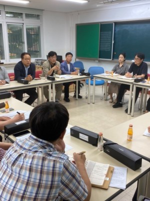 [사진] 250807_최만식 경기도의원, 성남북초 교육 환경 개선 위한 정담회 열어1.jpg