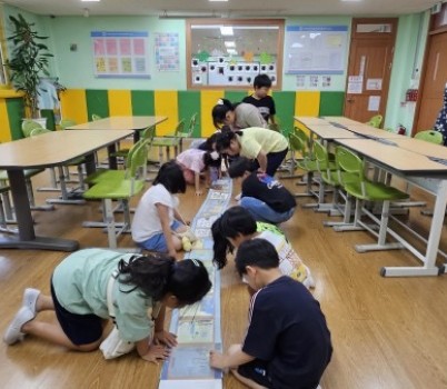250811_경기도교육청평생학습관__독서기반_지역아동센터_협력_사업_운영(경기도교육청평생학습관)(사진1).jpg width: 100%; height : 150px