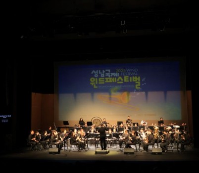 안희찬 2.jpg width: 100%; height : 150px