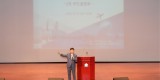 건축과-신상진 성남시장이 27일 시청 온누리에서 열린 ‘제3차 고도제한 완화방안 연구 및 자문 용역’ 주민 설명회에서 인사말을 하고 있다.jpg