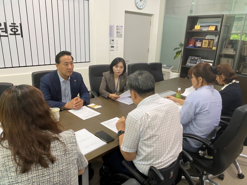 [사진] 경기도의회 황세주ㆍ김용성 의원. 중도장애인 지원방안 모색1.jpg