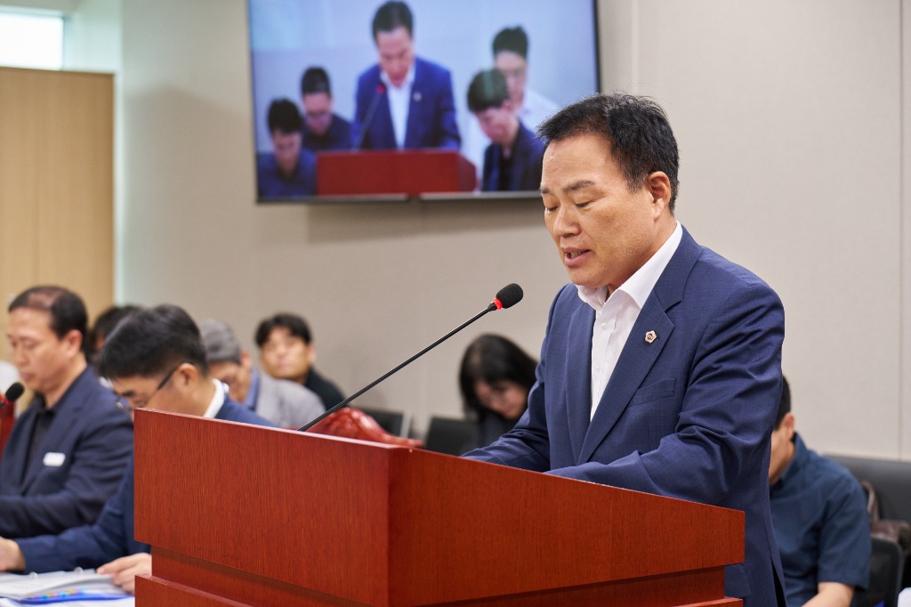 250908 김종배 의원, 경기도 건축 조례 일부개정조례안 상임위 심사 통과 (2).jpg