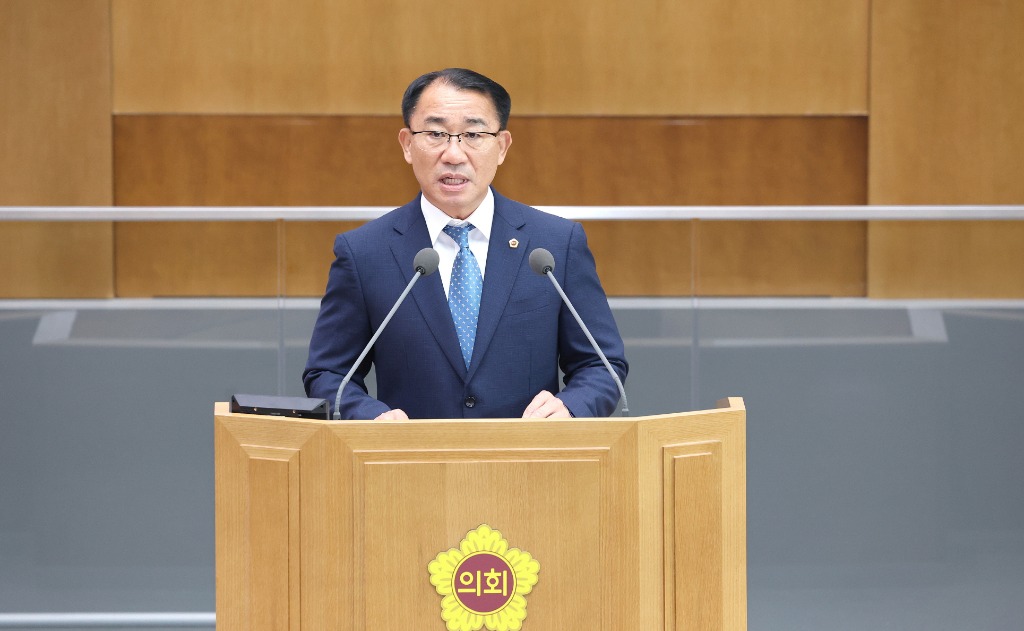 250908 김선영 의원, 대집행부 일문일답 통해 도민의 일상에 실질적 혜택 주는 행정 주문(1).JPG