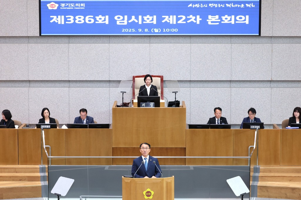 250908 김선영 의원, 대집행부 일문일답 통해 도민의 일상에 실질적 혜택 주는 행정 주문(2).JPG