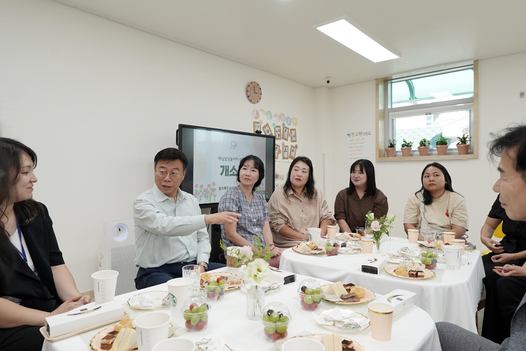 신상진 성남시장, 해님달님놀이터 신흥점 개소식 참석