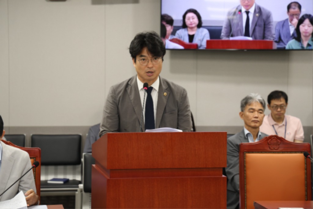 250911 박상현 의원, _악성민원 공무원 보호 조례_ 통과 (1).jpg