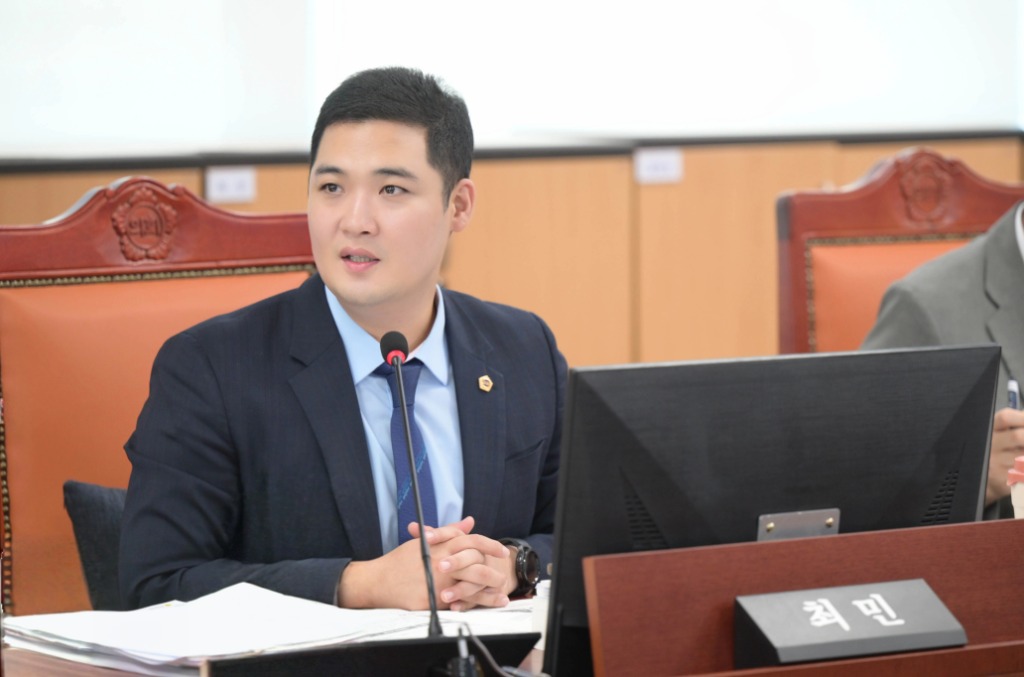 250911 최민 의원, 경기도서관 개관 앞두고 “컨트롤타워 역할·홍보 철저해야” 강력 주문.jpg