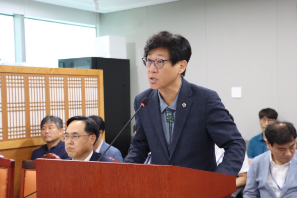 250911 국중범 의원, 경기도 의용소방대 설치 및 운영 조례 일부개정조례안 상임위 통과 (1).jpg
