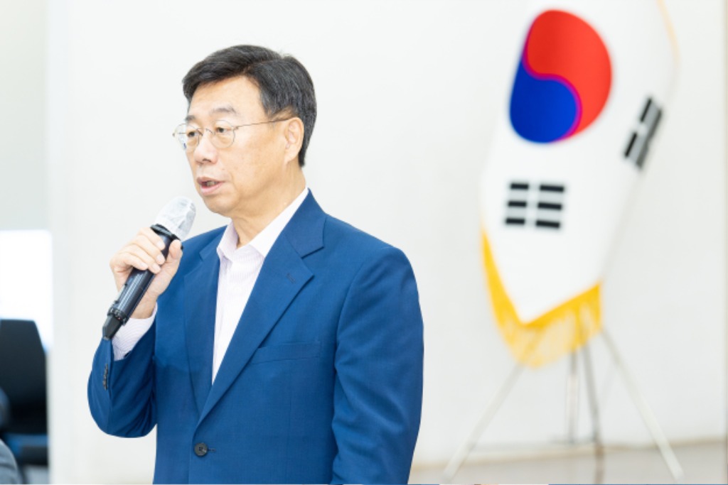 2025 성남페스티벌 기자간담회_신상진 성남시장·성남문화재단 이사장.jpg
