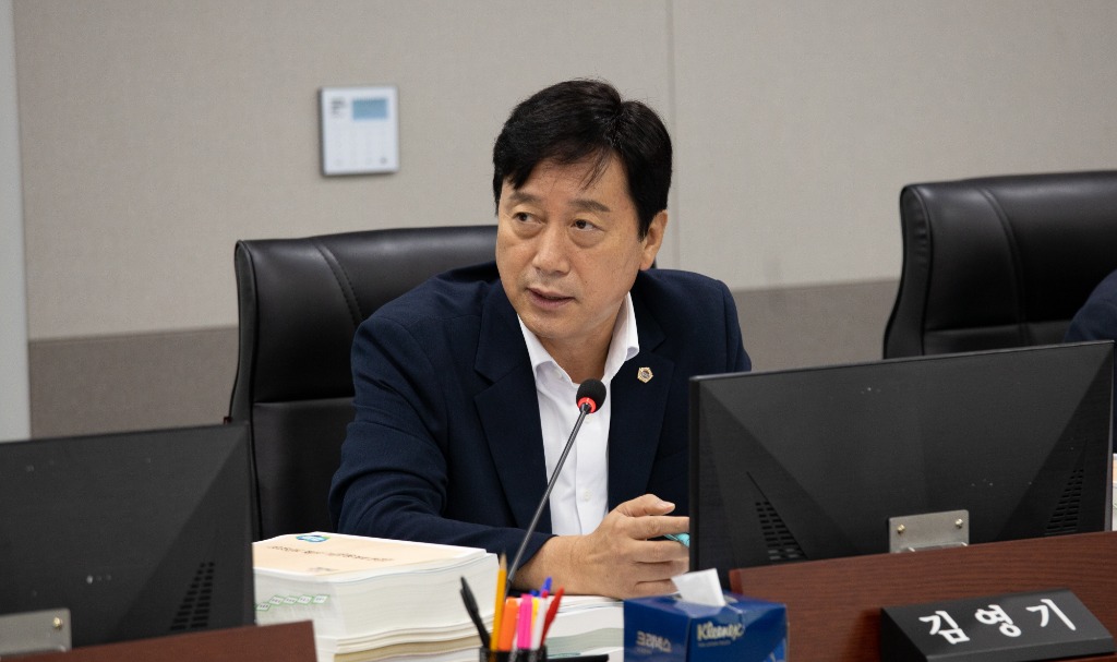 250916 김영기 의원, “세입추계 부정확·홍보 실효성 부족...재정과 홍보 모두 전면 재점검 필요” (2).JPG
