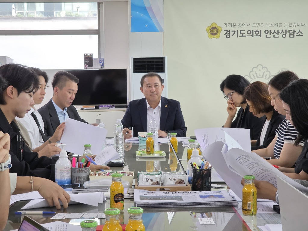 250917 김철진 의원, ‘배달특급’ 현주소 진단...현장과 소통 없는 공공앱은 실패.jpg