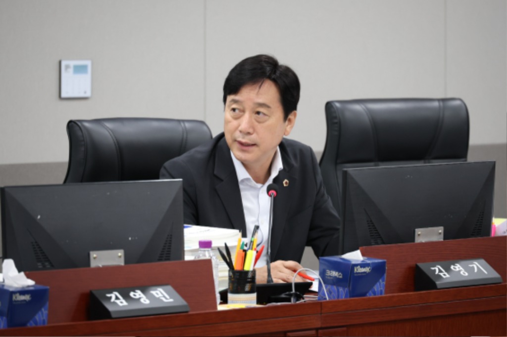 250918 김영기 의원, 개발이익 도민환원기금·가족돌봄수당·외국인 보육지원 개선 촉구 (2).JPG