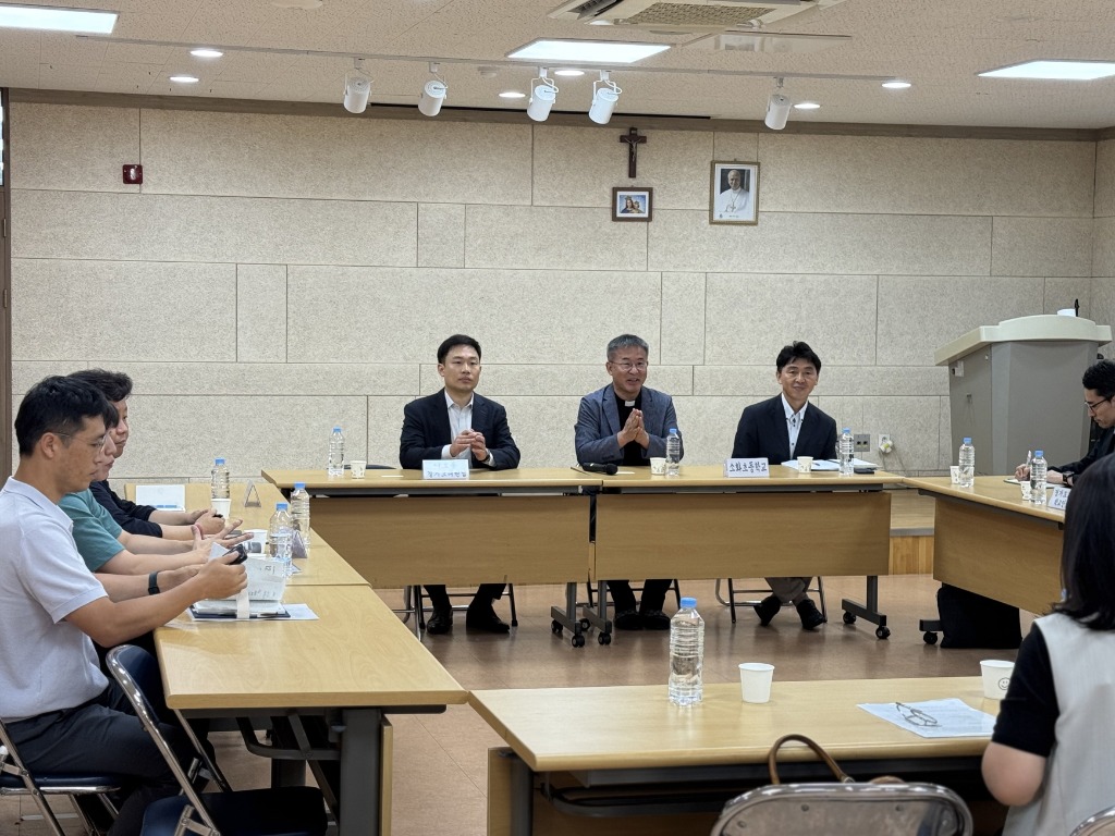 250918 이호동 의원, 소화초 통학로 문제 해결 위해 관계기관과 대책 논의 (2).jpg