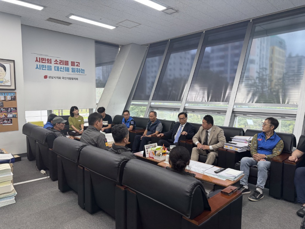 정용한 성남시의원, 분당 역세권 불법 노점·적치물 대책 마련…