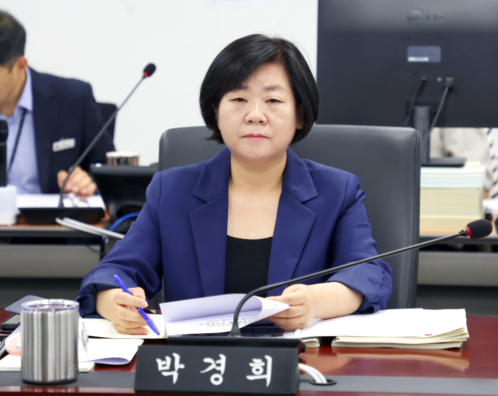 성남시의회 박경희 의원,“시민 수요 외면한 시내버스 시설개선…