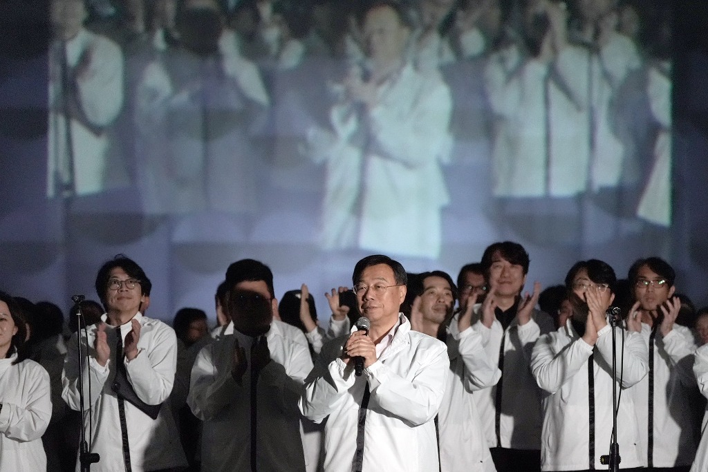 신상진 성남시장이 _2025 성남페스티벌_ 개막식에 참석해 개막을 선언하고 있다.jpg