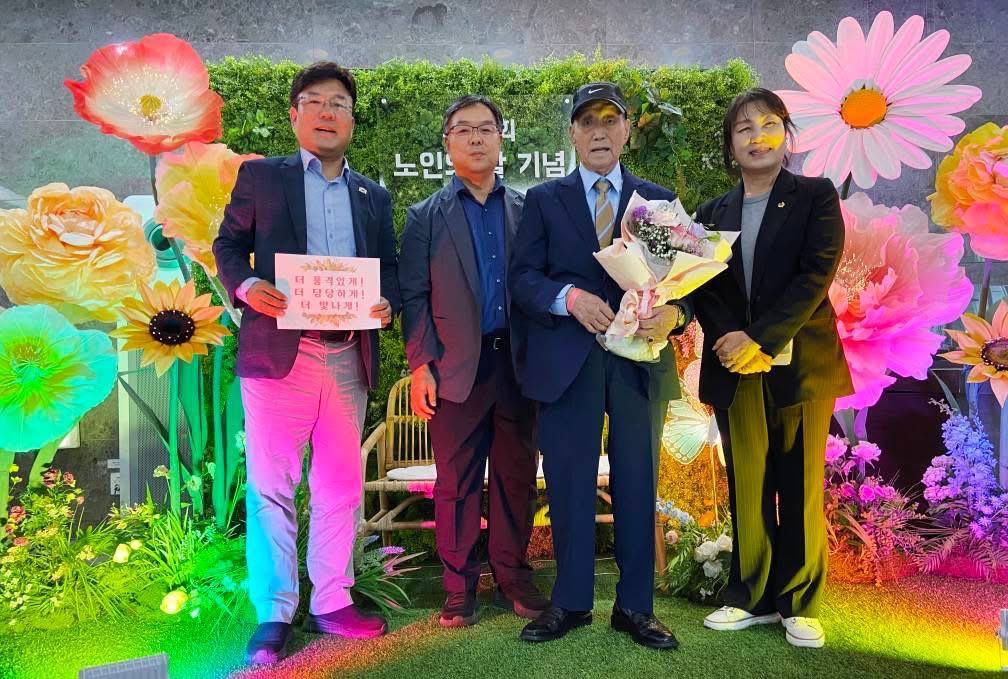 250930_최만식 의원, “경험과 헌신으로 사회를 이끄신 선배시민께 감사”.jpg