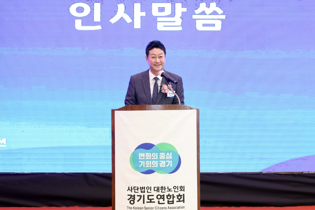 250930 김진경 의장, 제29회 노인의 날 기념식 참석, 어르신들은 새로운 세대 이끄는 동반자...적극 지원할 것 (2).jpg
