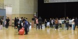 장애인복지과-지난해 6월 성남종합스포츠센터에서 개최한 성남시 발달장애인 한마음 가족 체육대회 때 짐볼 굴리기.jpg