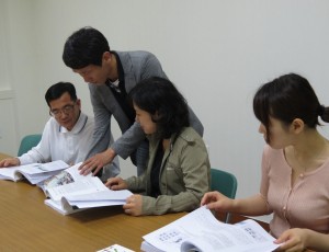 2014년 성남시사 40년사 공람 장면.jpg