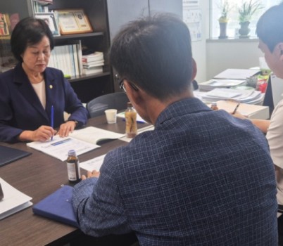 250903 박명숙 의원, 양평대교·양근 대교 안전난간 설치 현황 점검 (1).jpg width: 100%; height : 150px